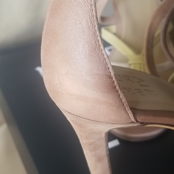 NWT Naturalizer Kadin Strappy Women Heel Nude/Tan Sandals size 8 Wide - Picture 9 of 10